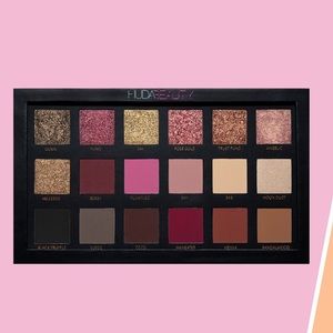 Huda Beauty Textured Shadows Rose Gold Palette
